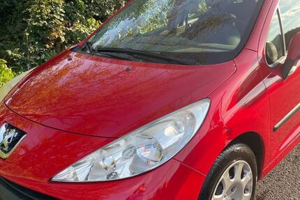 Peugeot 207 72.500 km 3.100 &euro; Wiesbaden 65191