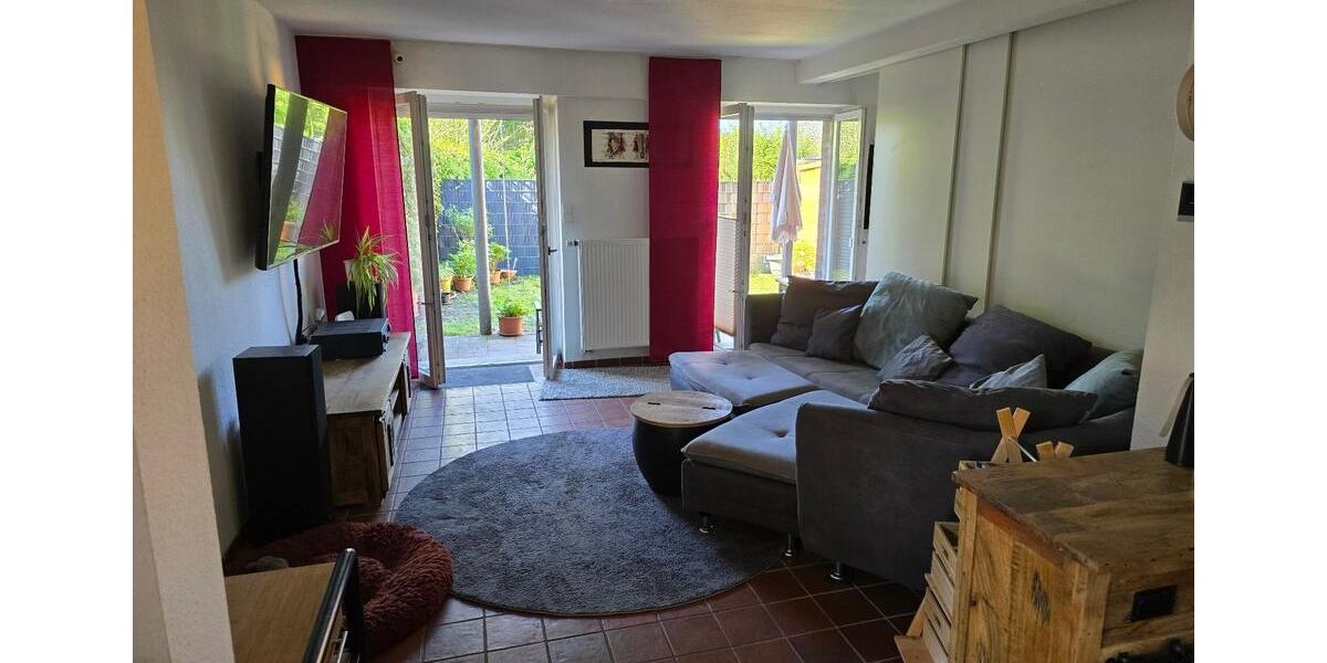 EG- Wohnung mit Garage und Garten 2.5 zimmer