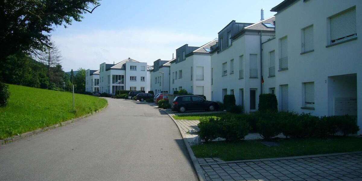 Etagenwohnung Eningen - 2 Zimmer, 63 m&sup2;, 750&euro; | Angebot:27351381