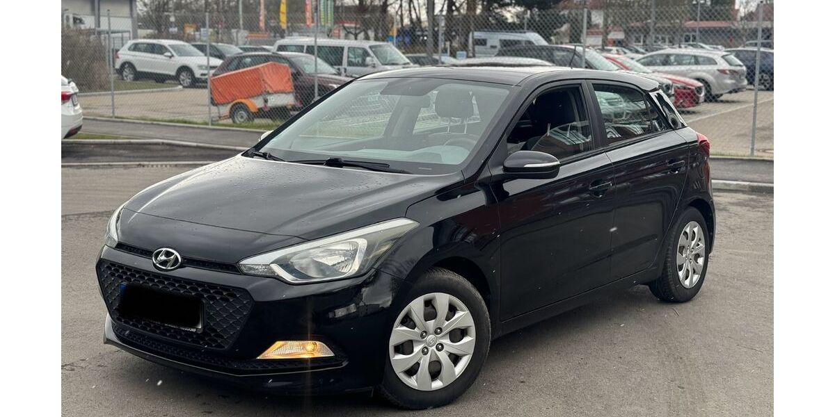 Hyundai i20 115.000 km 5.490 &euro; Augsburg 86154