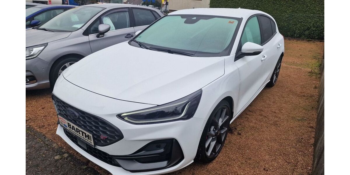 Ford Focus 17.055 km 33.990 &euro; Weiskirchen 66709