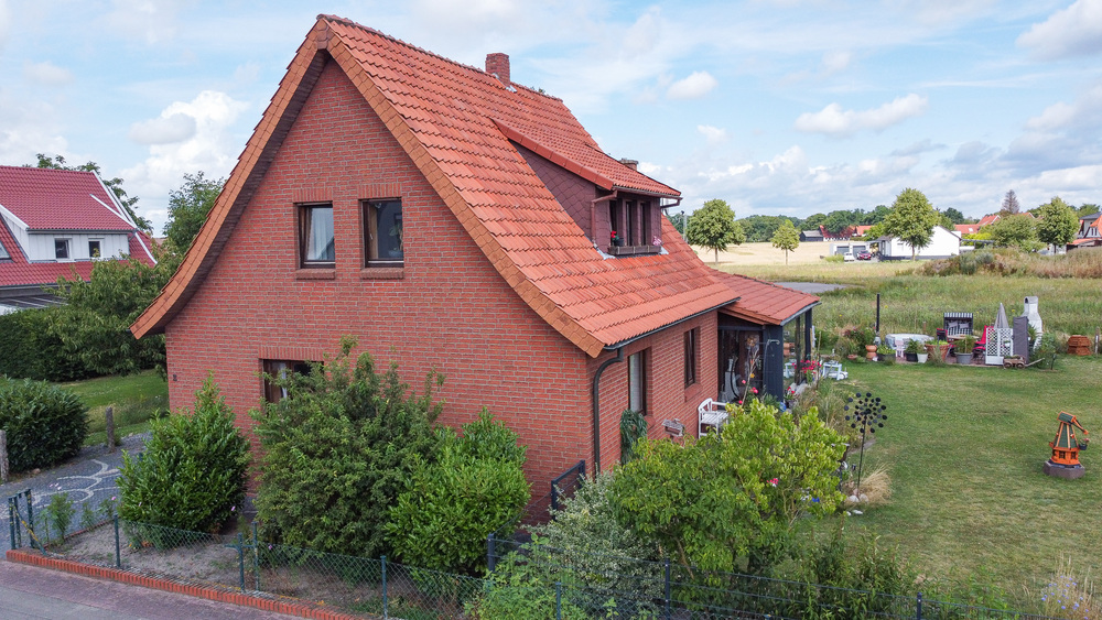 Wohngenuss mit Charme - gepflegtes Ein- bis Zweifamilienhaus mit Wintergarten - Einfamilienhaus Lemförde | Angebot:25862195