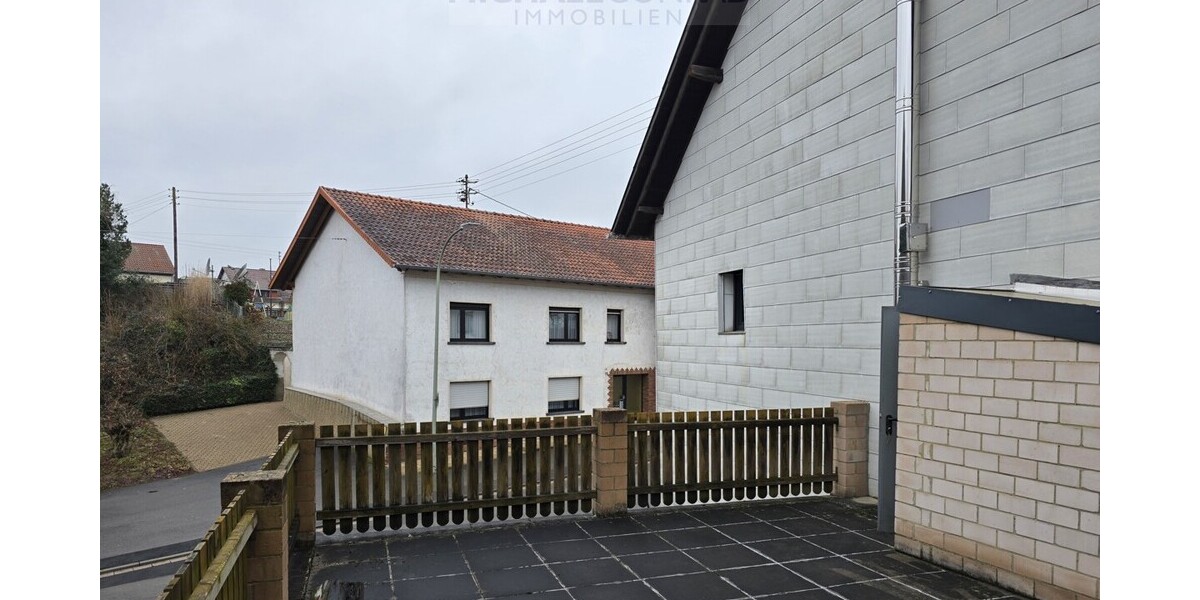 Modernisiertes Einfamilienhaus mit Einliegerwohnung Schmelz zentral - Einfamilienhaus Schmelz | Angebot:27010373