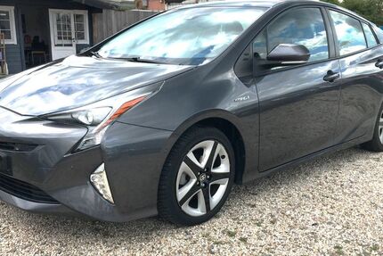 Toyota Prius 160.000 km 13.999 &euro; Bonn 53227