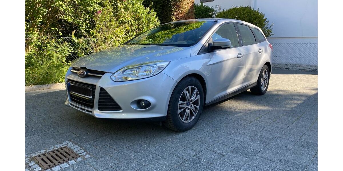 Ford Focus 133.000 km 5.200 &euro; Gröbenzell 82194