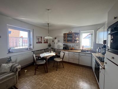 LICHTDURCHFLUTETES INVEST: WINTERGARTEN & STELLPLATZ - Etagenwohnung Rothenburg ob der Tauber | Angebot:26643817