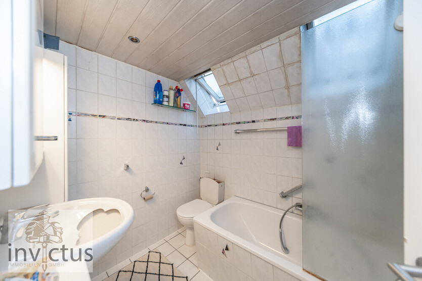 Solides Wohn- und Geschäftshaus mit zuverlässiger Rendite – ideale Kapitalanlage in Neckargartach. 3 zimmer