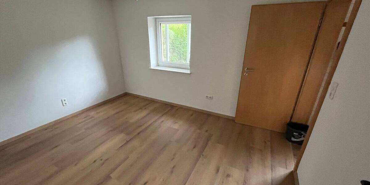 Etagenwohnung Viechtach - 4 Zimmer, 120 m&sup2;, 750&euro; | Angebot:26908959