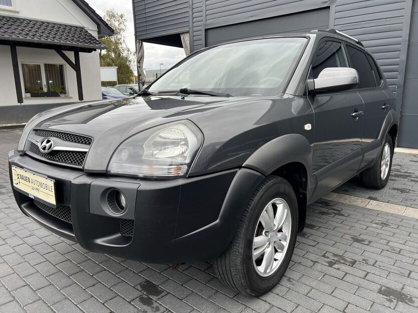 Hyundai TUCSON 320.000 km 2.970 € Nauen 14641
