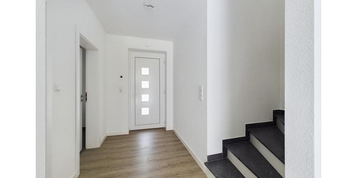 Reihenhaus Oldenburg Kreyenbrück - 4 Zimmer, 135 m&sup2;, 1.550&euro; | Angebot:26291541