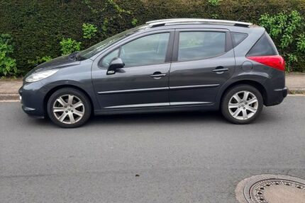 Peugeot 207 97.000 km 2.590 &euro; Braunschweig 38108
