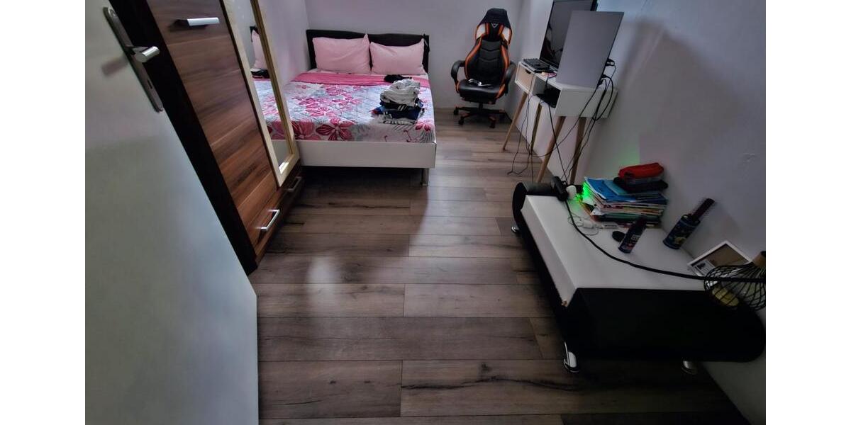 Einfamilienhaus Jockgrim - 6 Zimmer, 200 m&sup2;, 1.500&euro; | Angebot:25957931