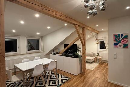 Möbliertes DG-Studio mit ca. 40 qm | Furth im Wald, Stadtzentrum 1 zimmer