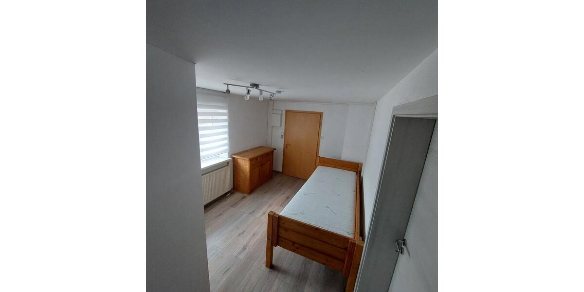 Etagenwohnung Landau an der Isar - 1.5 Zimmer, 29 m&sup2;, 375&euro; | Angebot:26381844
