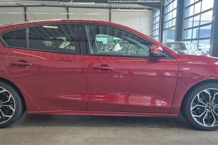Ford Focus 98.000 km 11.590 &euro; Geesthacht bei Hamburg 21502