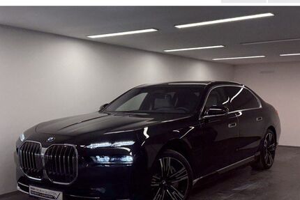 BMW 750 4.965 km 119.850 &euro; Rosenheim 83026