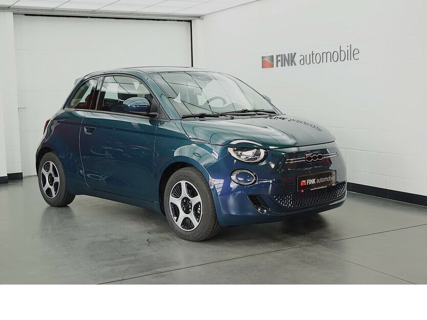 500e Action CarPlay Android Automatik
