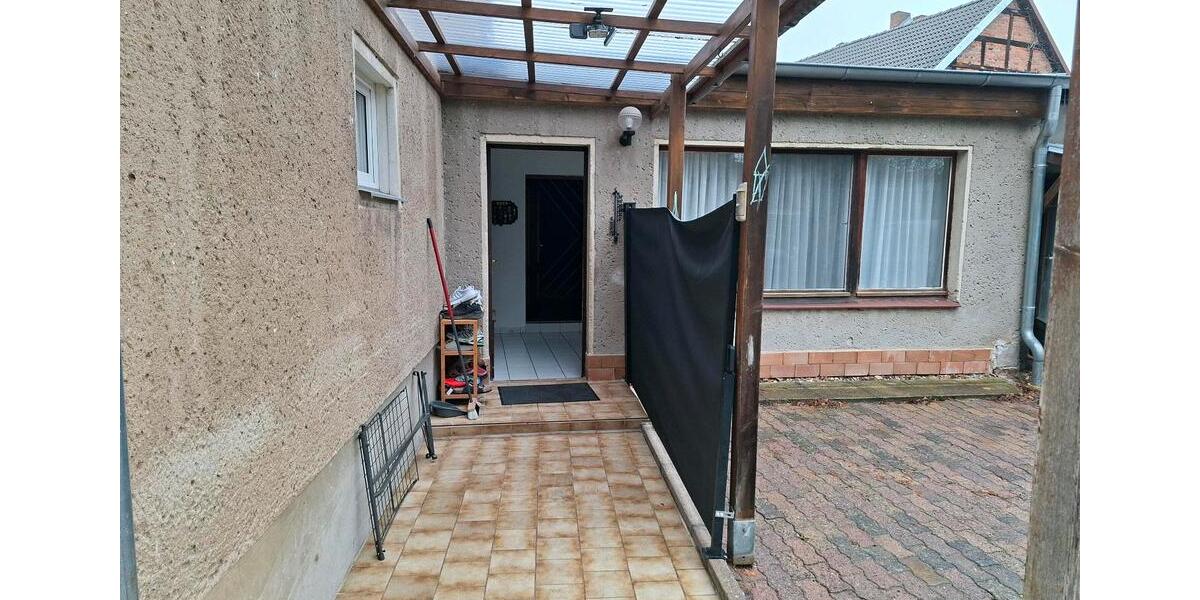 Erdgeschoßwohnung Oebisfelde-Weferlingen Weferlingen - 5 Zimmer, 135 m&sup2;, 265.000&euro; | Angebot:23712365