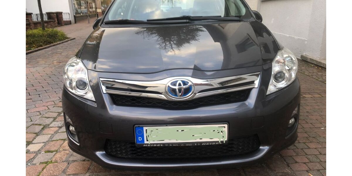 Toyota Auris 142.300 km 7.500 &euro; Ramstein-Miesenbach 66877