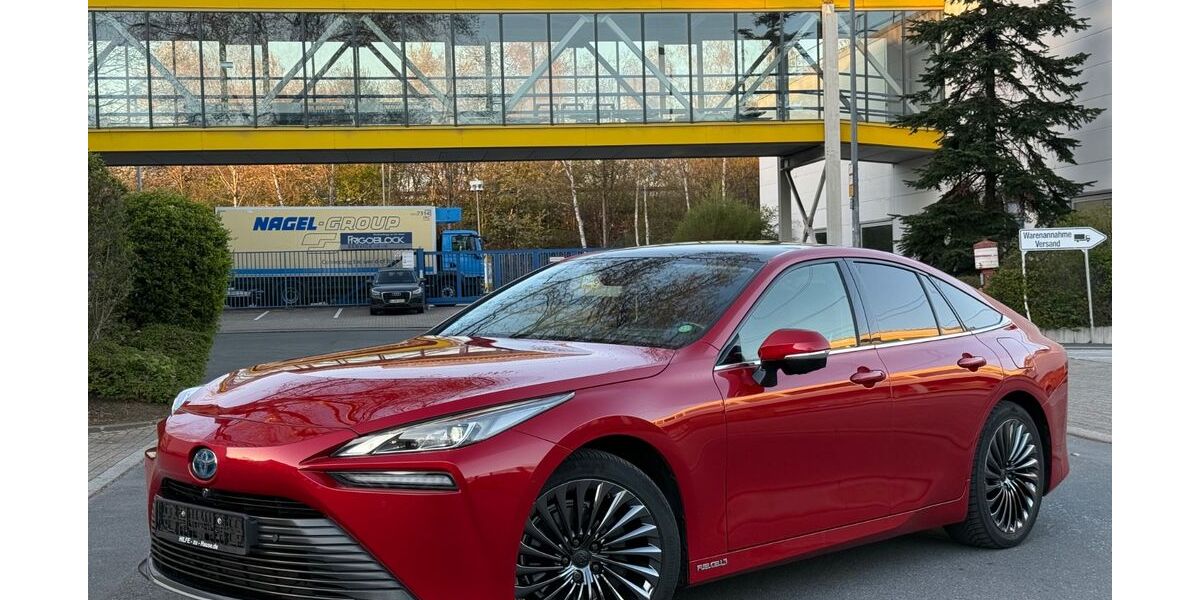 Toyota Mirai 47.000 km 15.900 &euro; Essen 45356