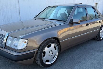 Mercedes-Benz 260 66.800 km 8.825 &euro; Dörentrup 32694