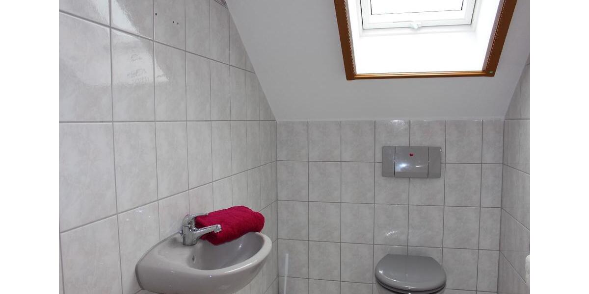 Dachgeschoßwohnung Reichling - 4 Zimmer, 137 m&sup2;, 995&euro; | Angebot:25852500