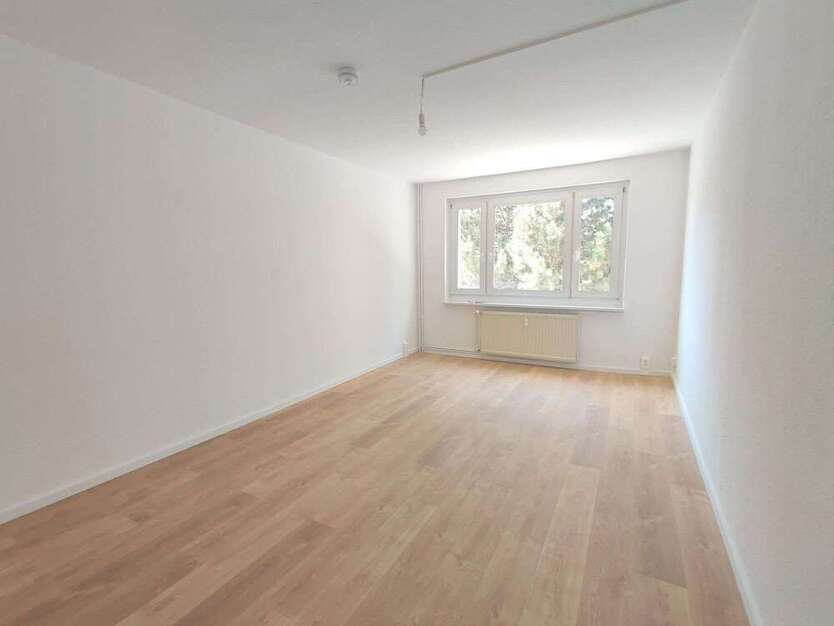 Wohnung zum Mieten in Neukieritzsch 275 € 46.99 m²