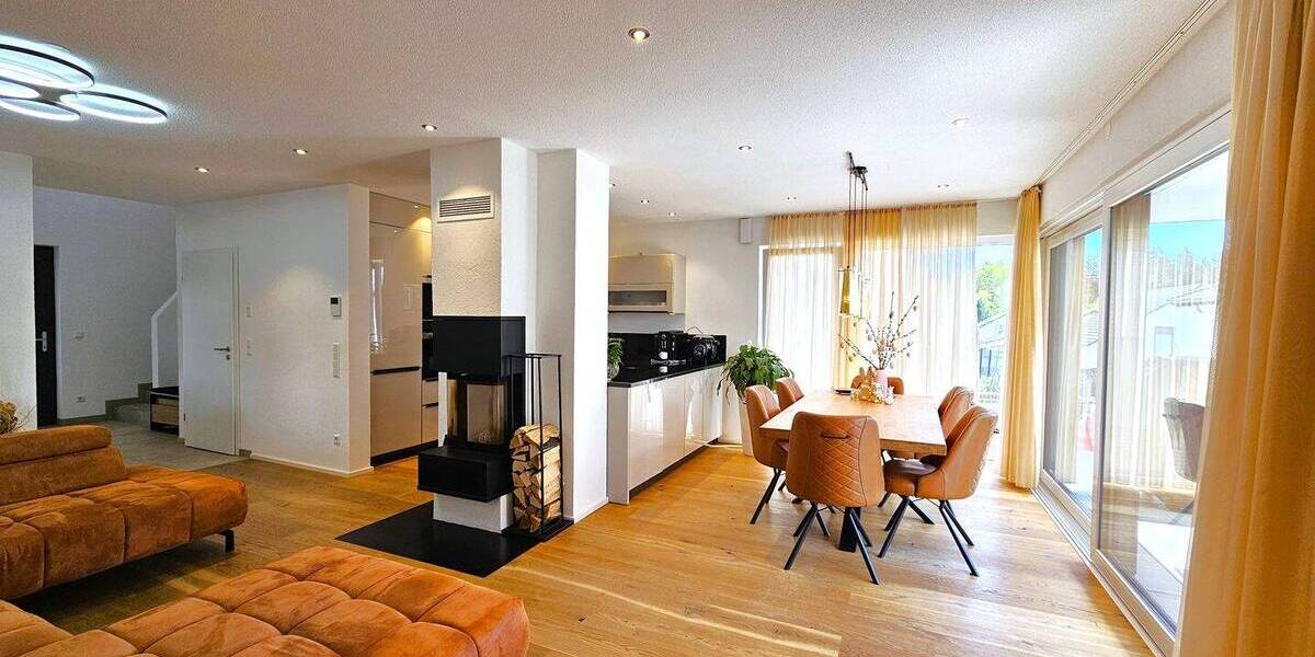 Einfamilienhaus Waldshut-Tiengen Waldshut - 4 Zimmer, 140 m&sup2;, 2.200&euro; | Angebot:26028505