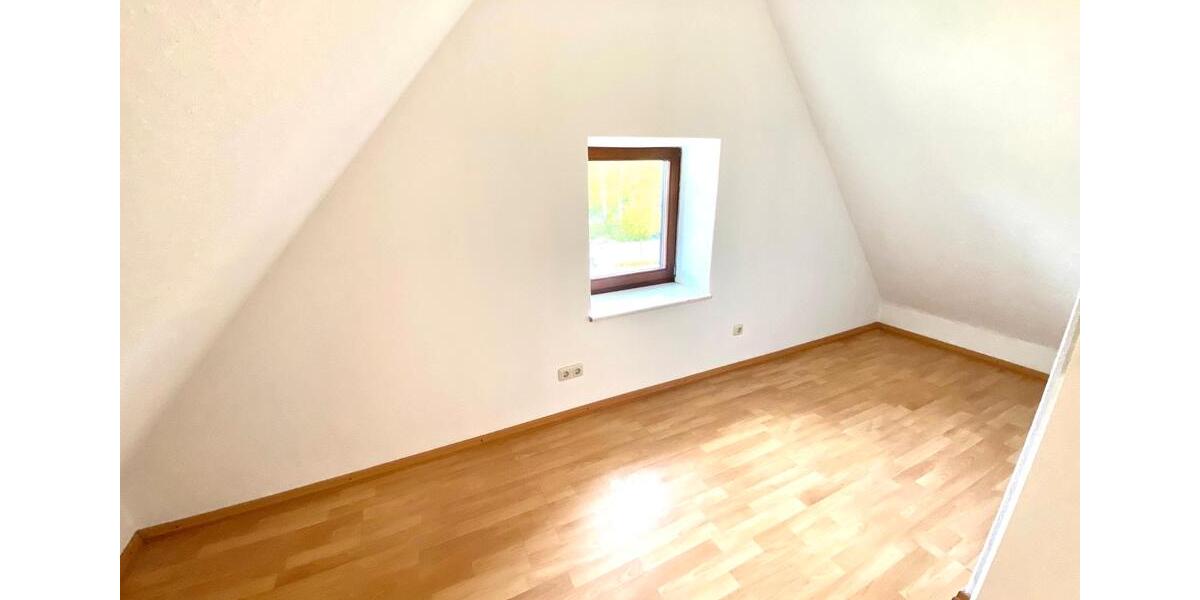 Dachgeschoßwohnung Schlangen - 2 Zimmer, 31 m&sup2;, 375&euro; | Angebot:26397794