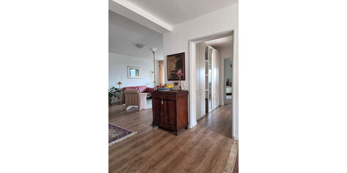 Etagenwohnung Saarbrücken Eschberg - 5 Zimmer, 125 m&sup2;, 277.500&euro; | Angebot:25627376