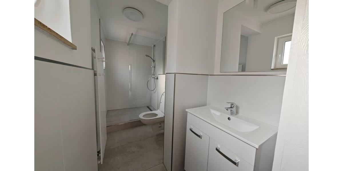 Gepflegte 4-Zimmer Doppelhaushälfte mit Garage in Hannover-Leinha 4 zimmer