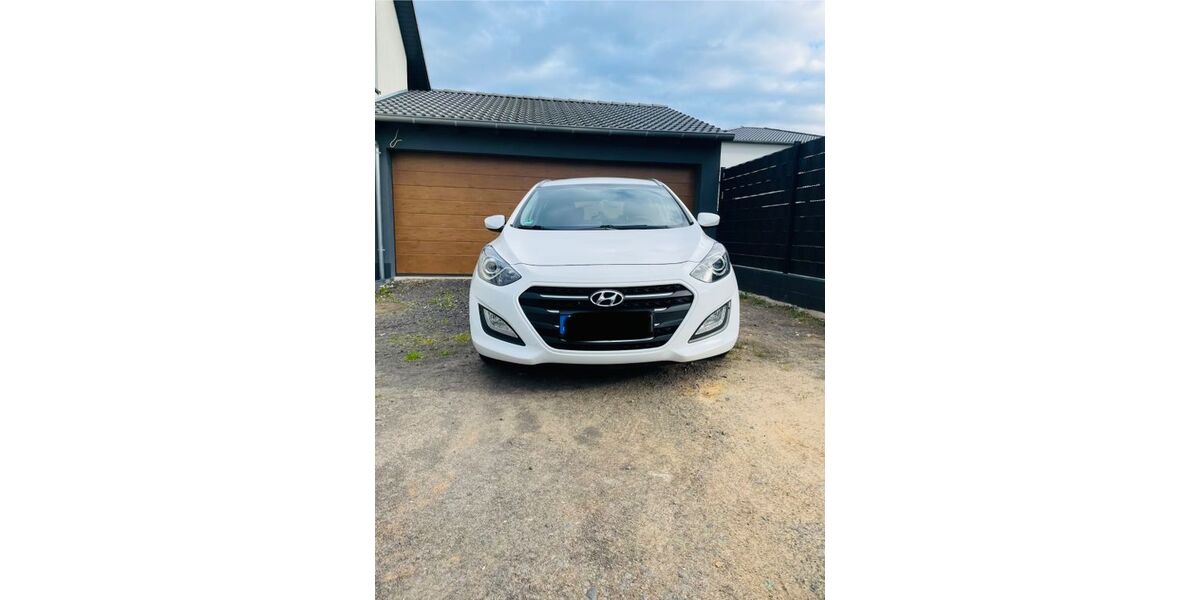Hyundai i30 143.000 km 5.999 &euro; Marnheim 67297