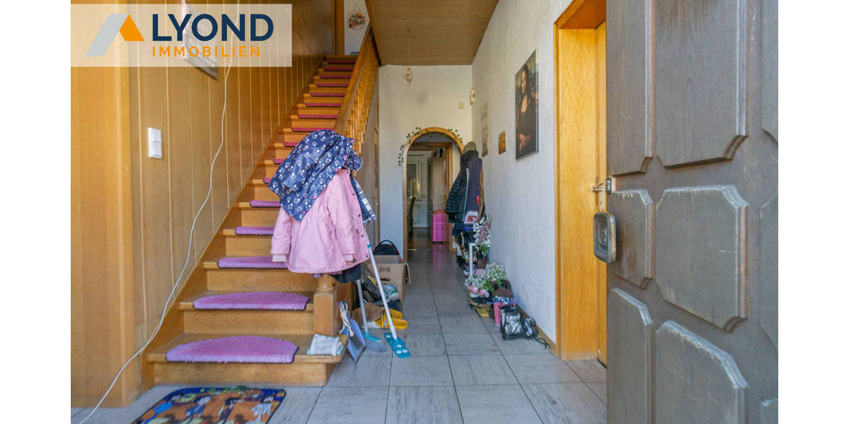 Bauernhaus, Landhaus Bad Arolsen / Schmillinghausen Schmillinghausen - 9 Zimmer, 220 m&sup2;, 159.000&euro; | Angebot:25773073