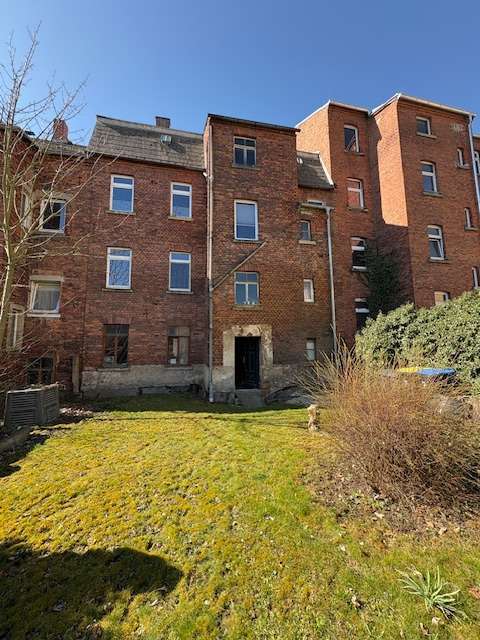 Haus zum Kaufen in Greiz 85.000 € 210 m²