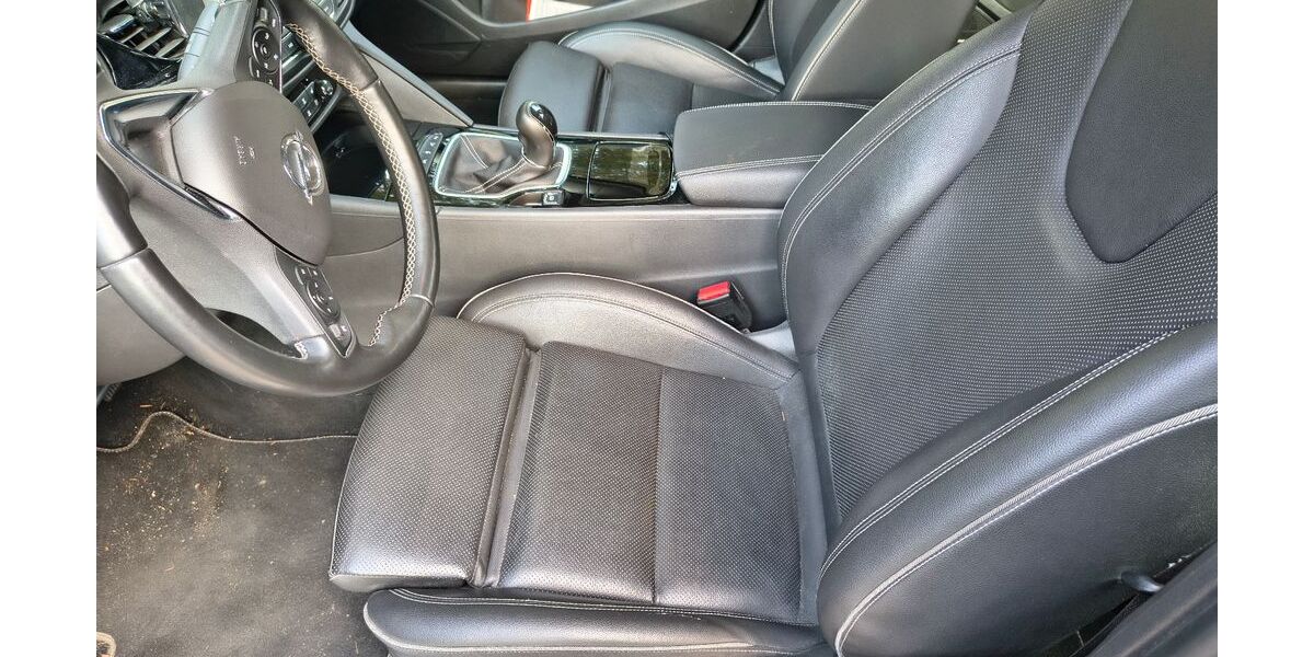 Opel Insignia 74.000 km 13.500 &euro; Bielefeld 33689