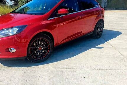 Ford Focus 102.000 km 8.500 &euro; Lachen 87760