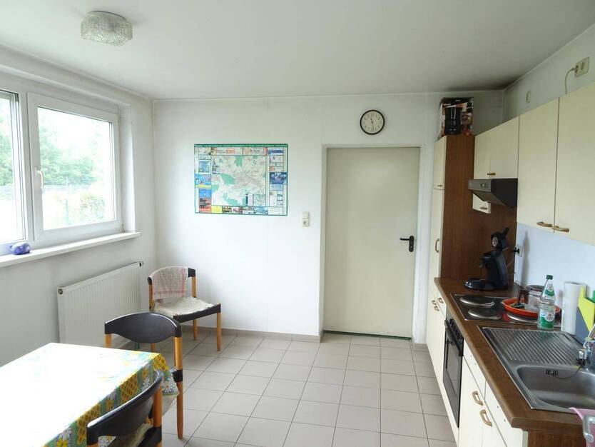 Gewerbehalle mit Büro ideal als Werkstatt- oder Lagerfläche im Nord-Osten von Herzogenaurach zimmer