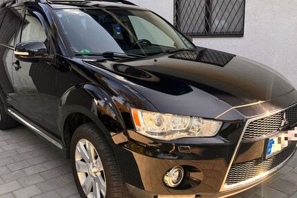 Mitsubishi Outlander 200.000 km 5.200 &euro; München 80995
