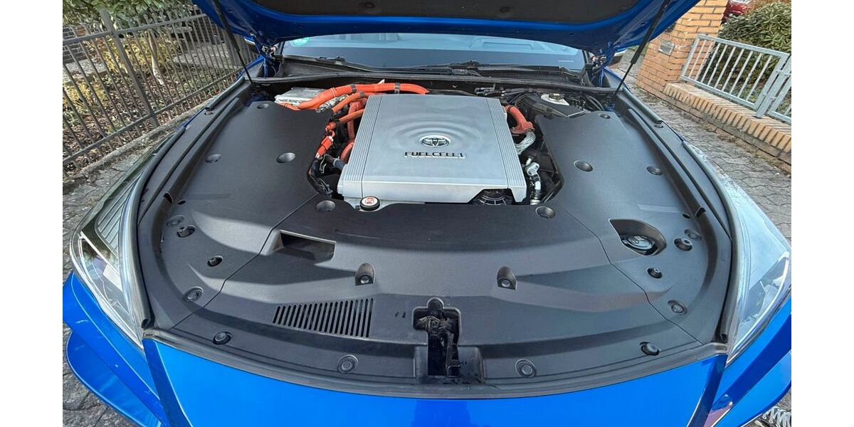 Toyota Mirai 64.000 km 16.000 &euro; Harsum 31177