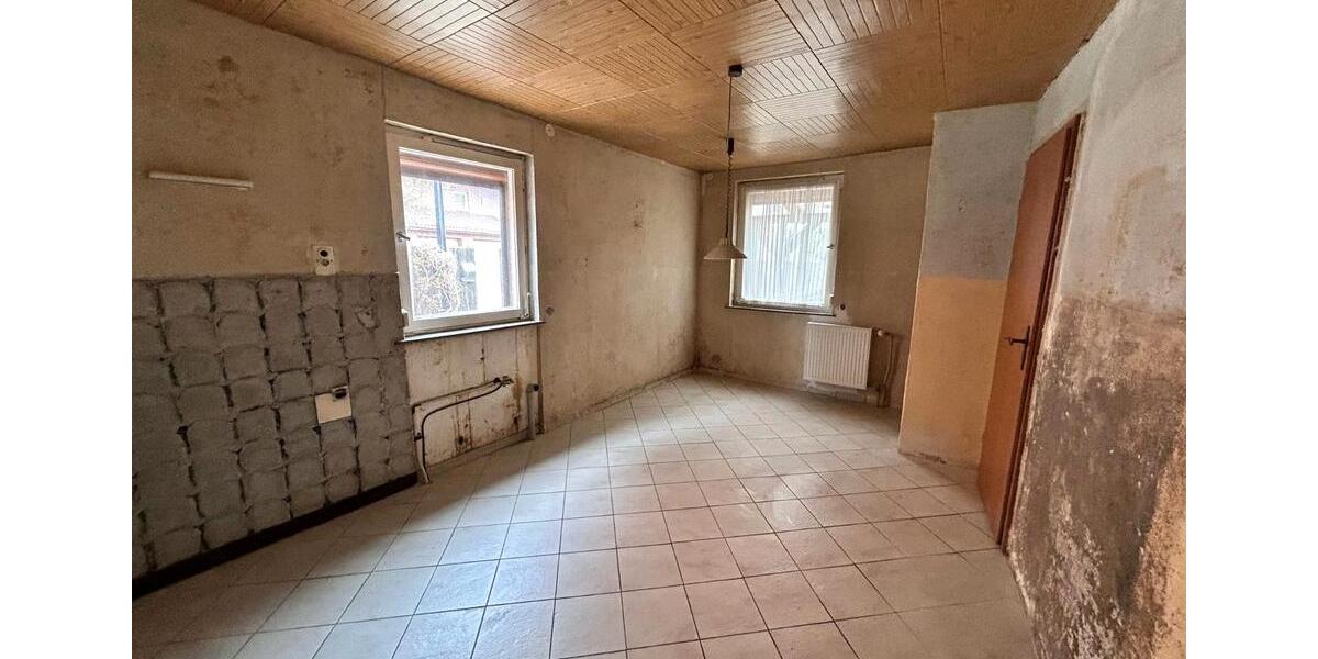 Einfamilienhaus Wittingen Knesebeck - 8 Zimmer, 250 m&sup2;, 150.000&euro; | Angebot:26024327