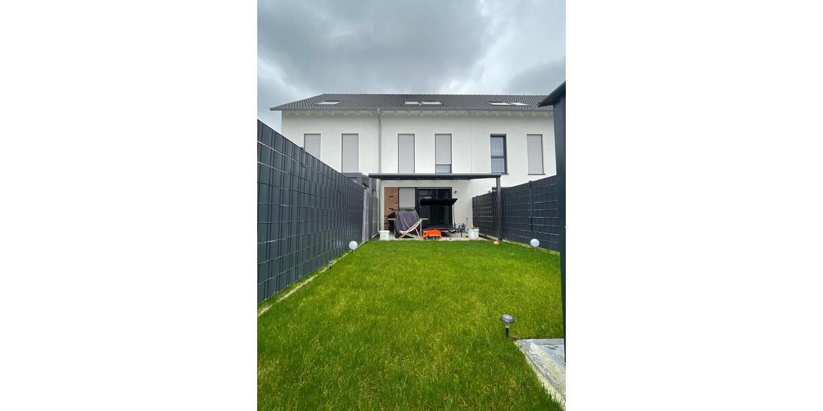 Reihenhaus Hanau Großauheim - 5 Zimmer, 130 m&sup2;, 1.830&euro; | Angebot:26591387