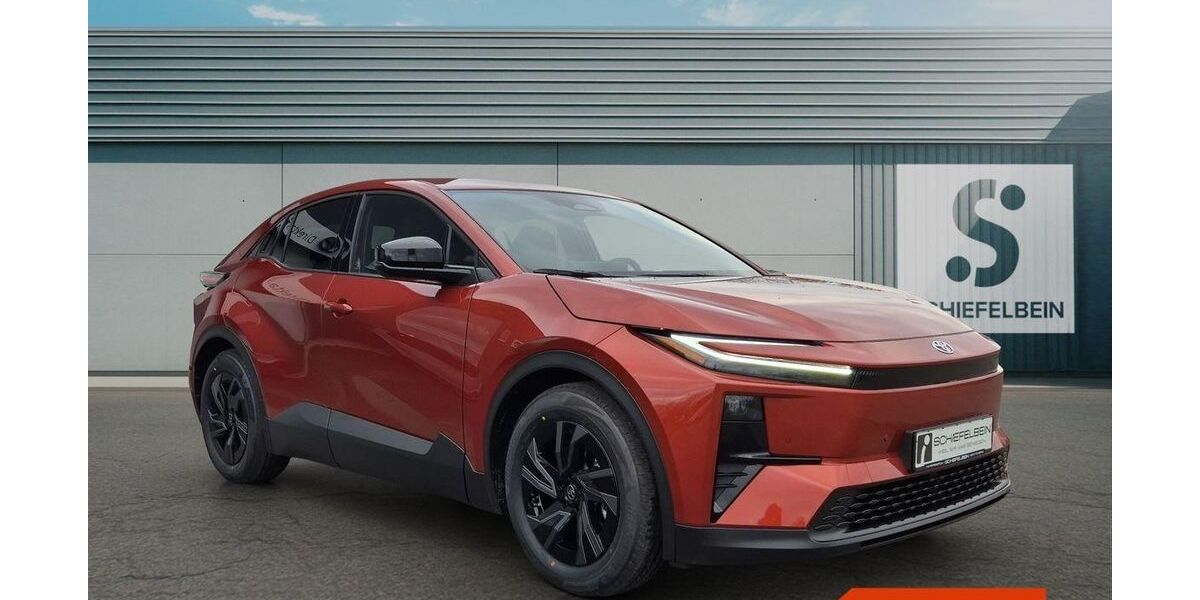 Toyota C-HR 2.000 km 44.380 &euro; Hoyerswerda 02977