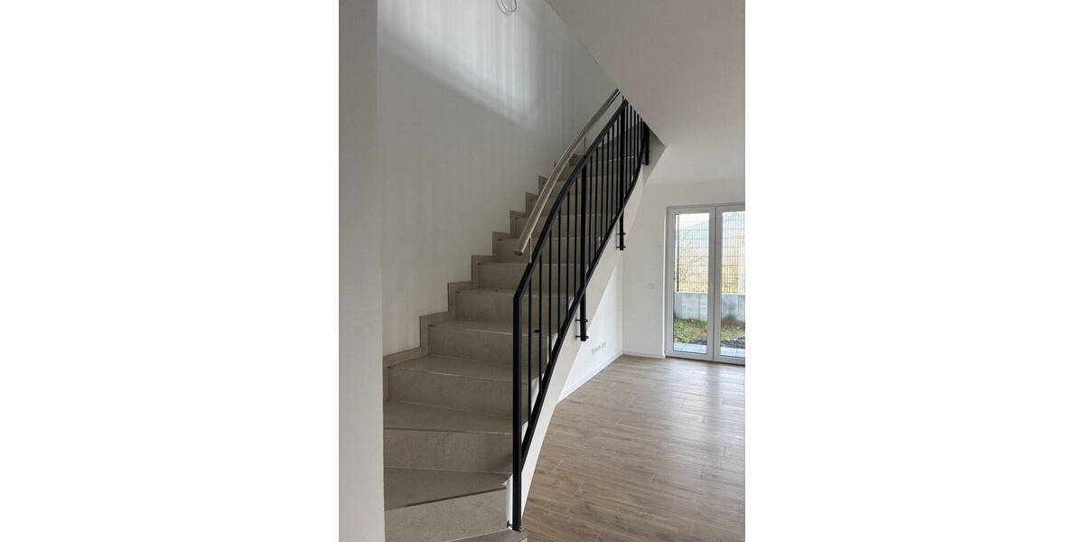 Reihenendhaus Höchst - 4 Zimmer, 120 m&sup2;, 1.400&euro; | Angebot:26512889