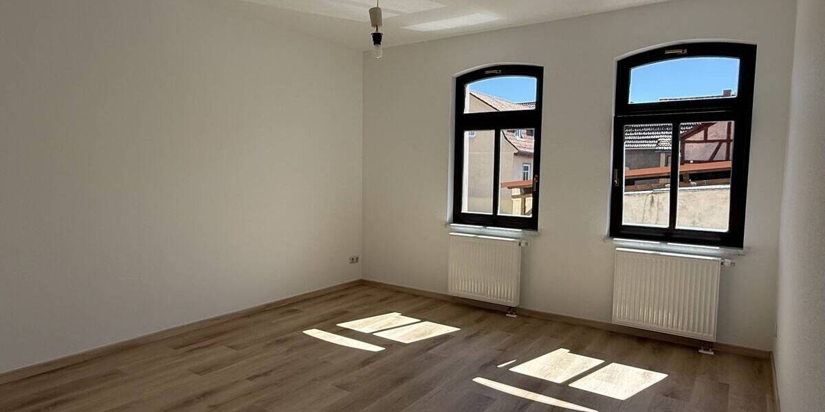 Mehrfamilienhaus, Wohnhaus Bad Blankenburg - 6 Zimmer, 141 m&sup2;, 175.000&euro; | Angebot:26683721