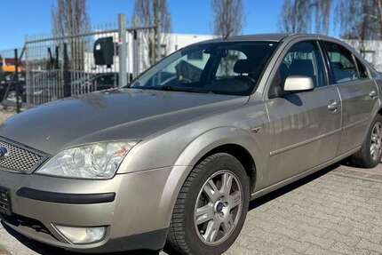 Ford Mondeo 245.000 km 999 &euro; Berlin 12349