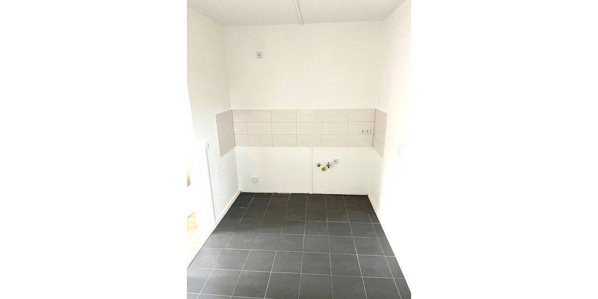 Etagenwohnung Schwerin Mueßer Holz - 4 Zimmer, 83 m&sup2;, 530&euro; | Angebot:26841861
