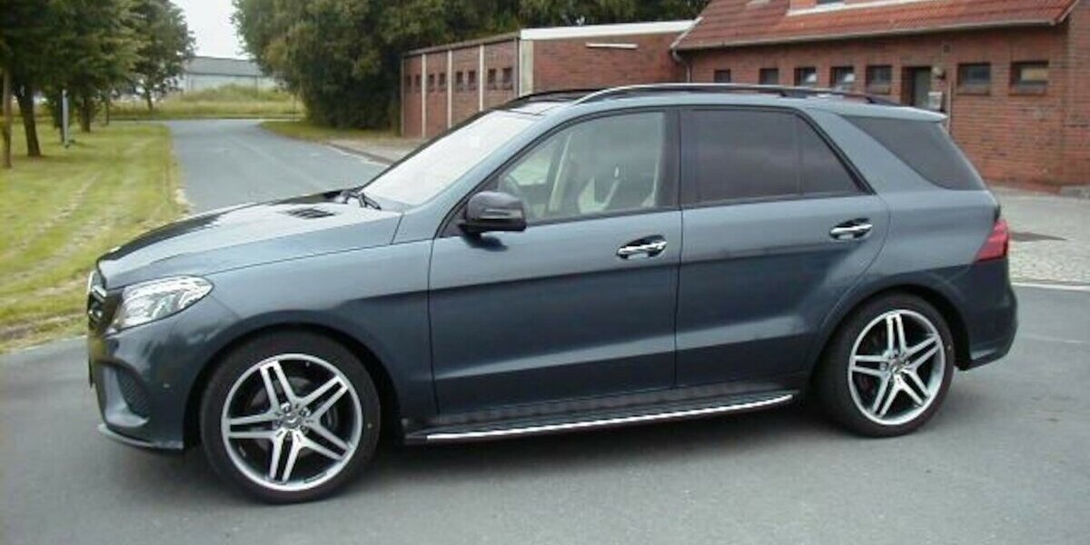 Mercedes-Benz GLE 350 d AMG+BO Sound+PANO+DISTR+360°+ILS+21+Stan 163.180 km 38.999 &euro; Wittmund 26409