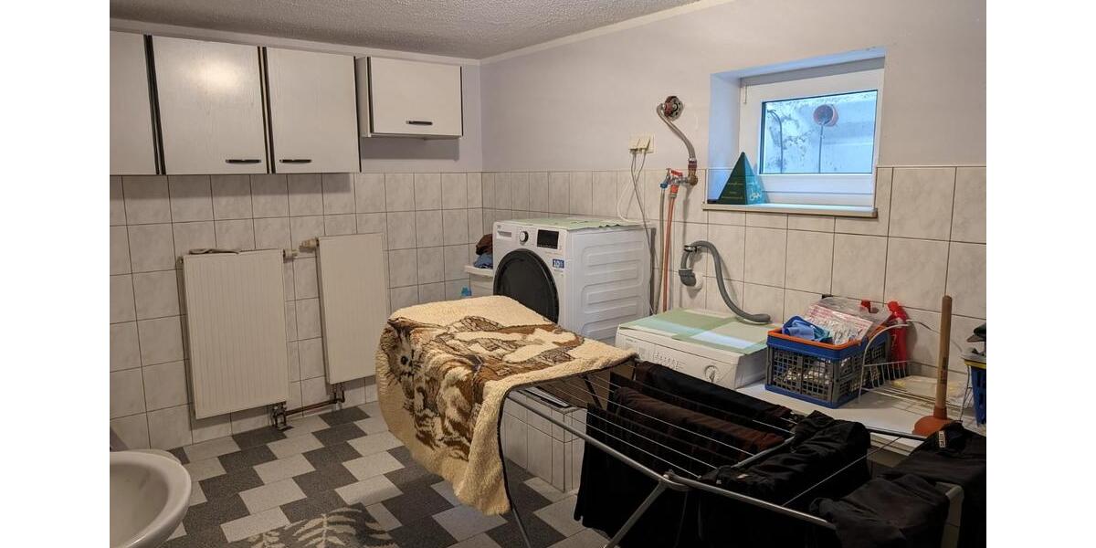 Einfamilienhaus Bad Berleburg - 9 Zimmer, 148 m&sup2;, 370.000&euro; | Angebot:26944773