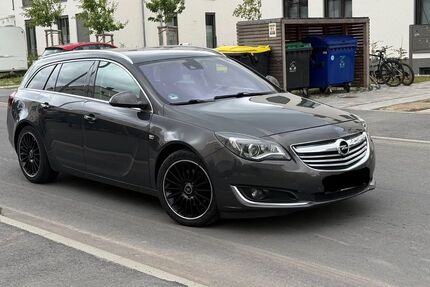 Opel Insignia 242.200 km 4.300 &euro; Berlin 13403