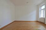 (12403_01) MGN: helle 2-Raum-Wohnung mit Parkett, Holzdielung, Stuckdecken, Balkon und Einbauküche in der Innenstadt - Etagenwohnung Meiningen | Angebot:25343658